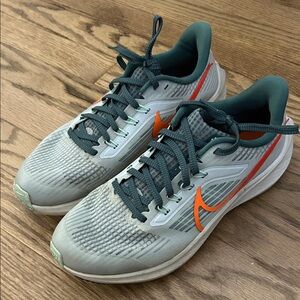 Nike Women’s Athletic Shoes in Gray and Orange